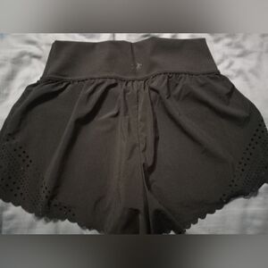 Offline By Aerie Women Size Medium Black Eyelet Hem Shorts